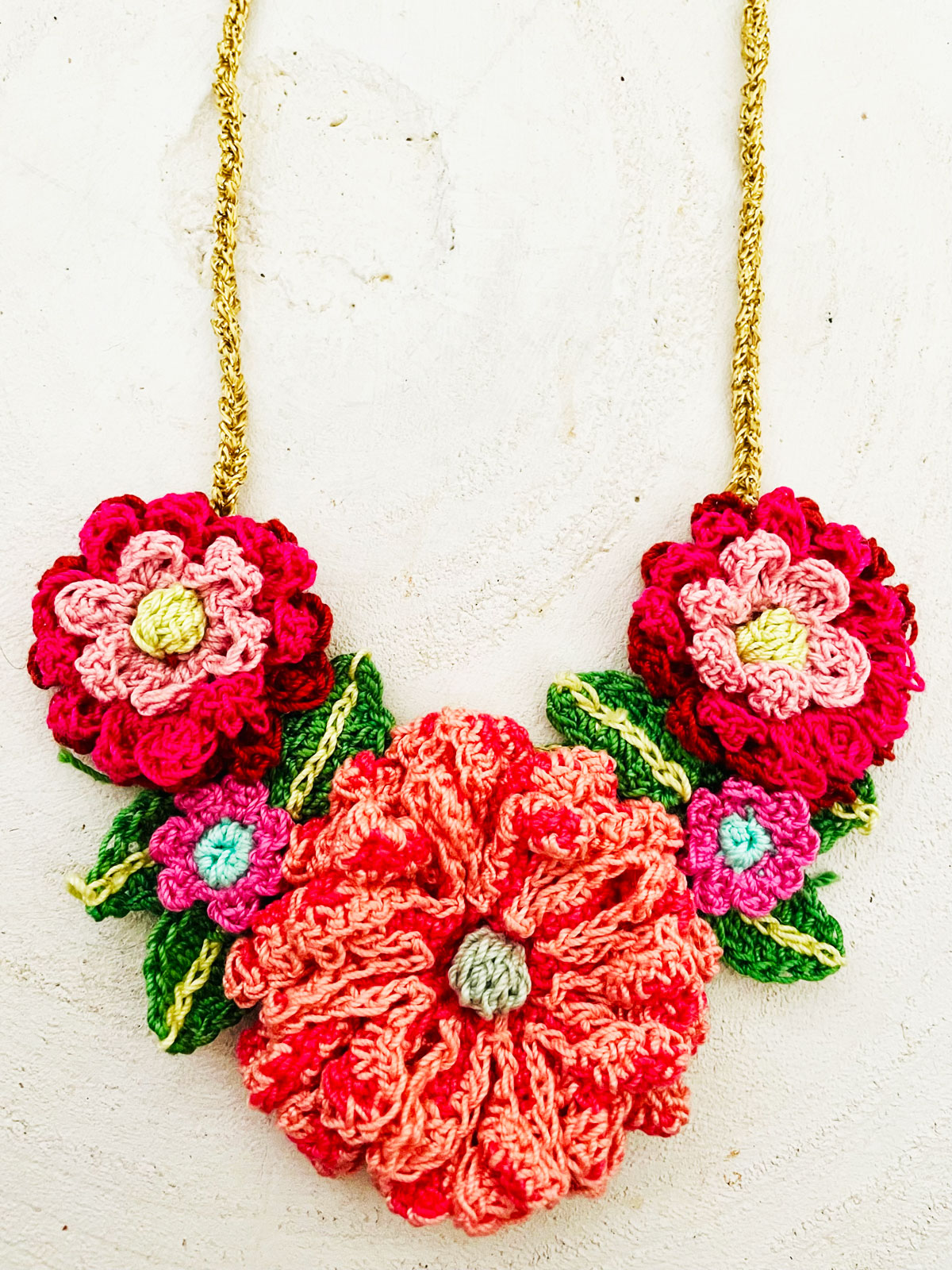 haakpatroon-flamenco-bloemen-kettingen-crochet-pattern-flower-necklaces-adindas-world-003